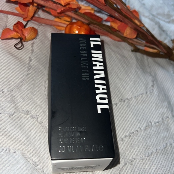 IL makiage foundation - Picture 2 of 5